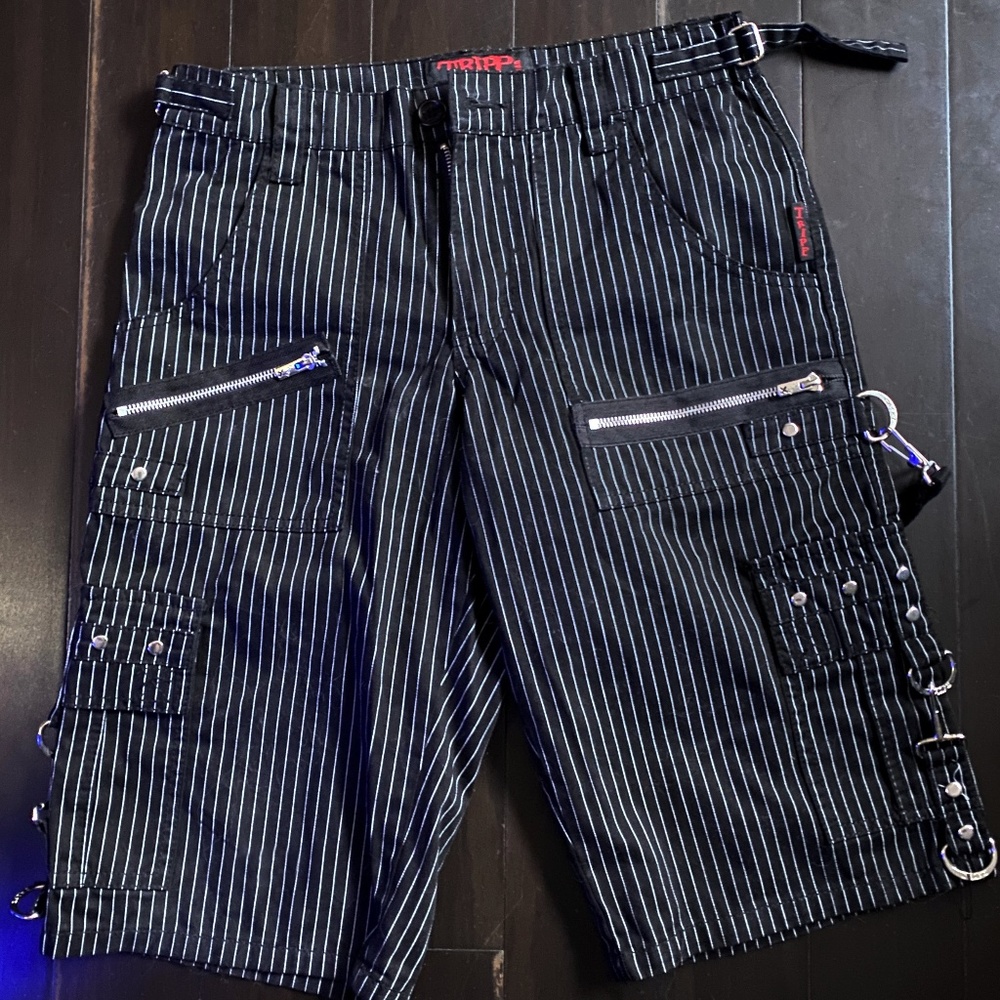 Tripp NYC Men's Pinstripe Bondage Shorts size 28